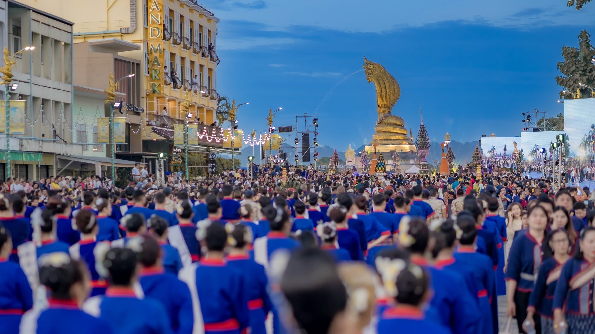ลานพญาศรีสัตนาคราช